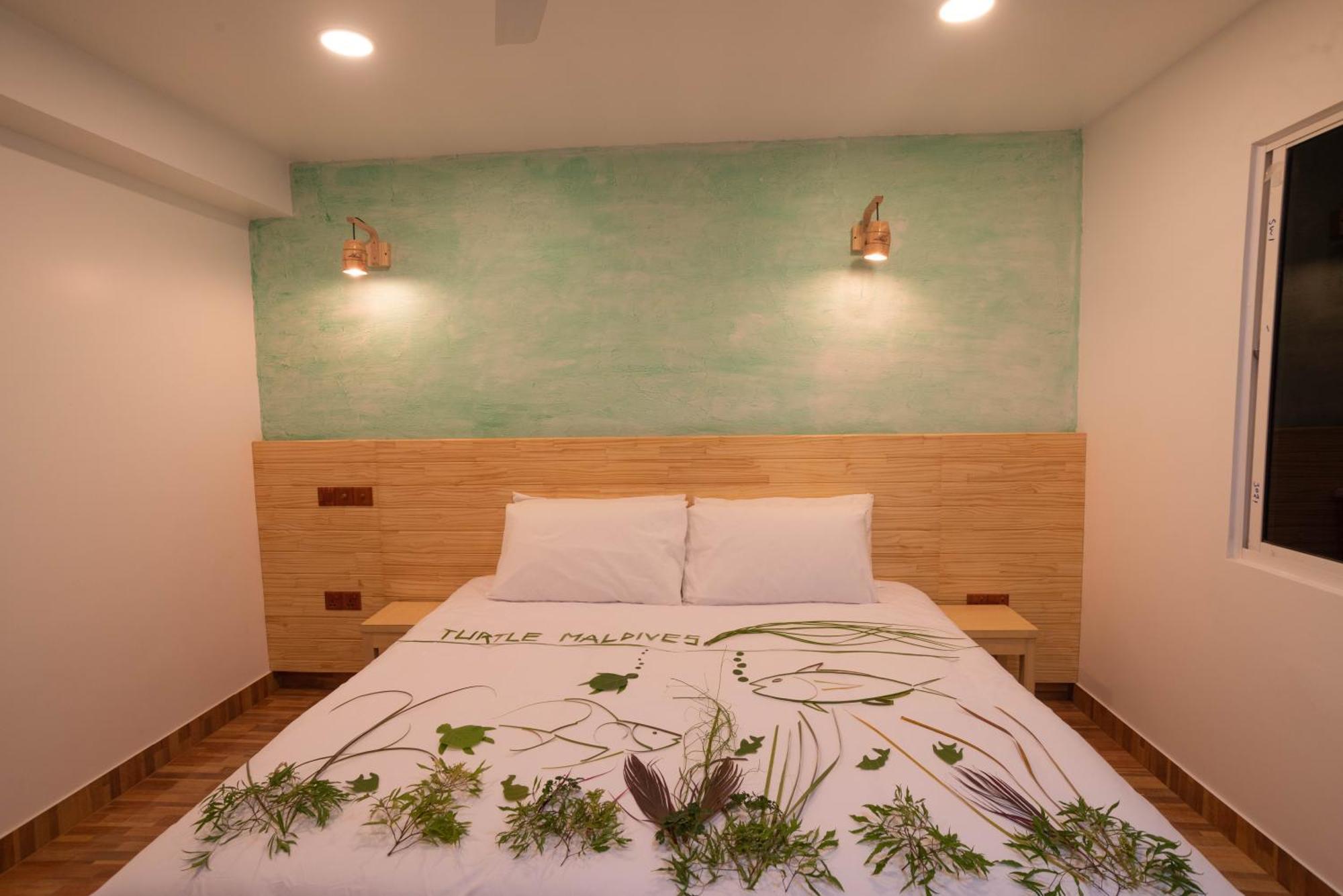 Turtle Maldives - Your Gateway To The Beach & Marine Adventures Await! Omadhoo Room photo